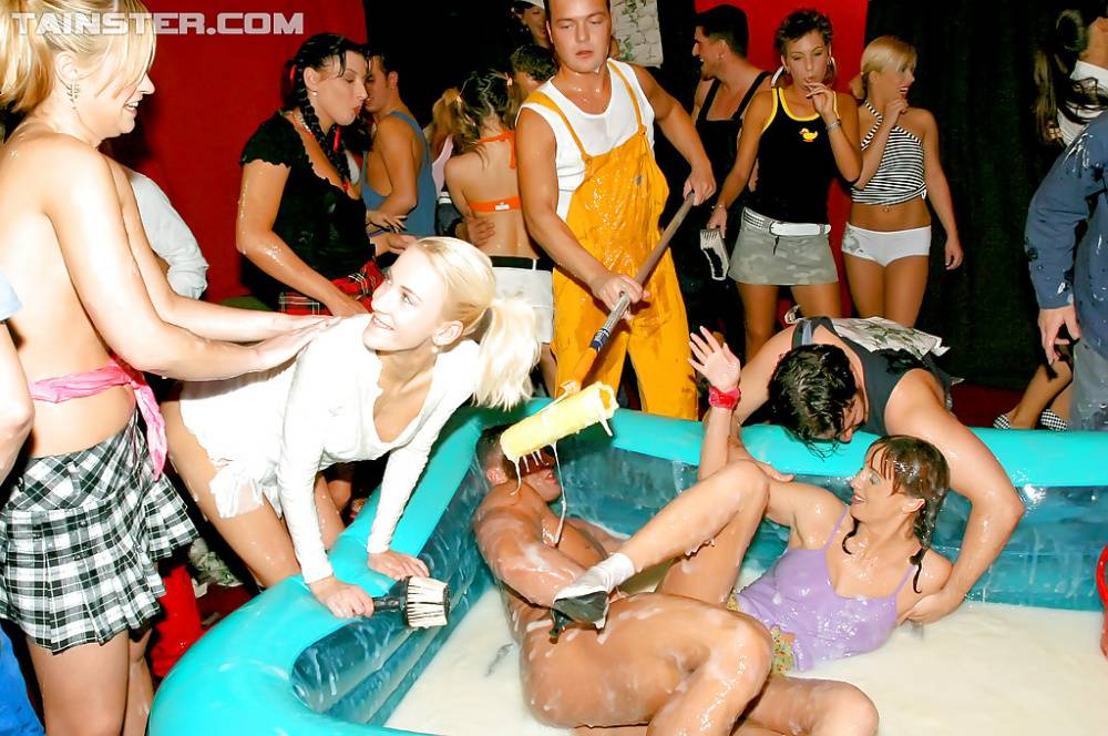 Bibi Fox & Virus Vellons have some fun at the wild groupsex foam party - #6