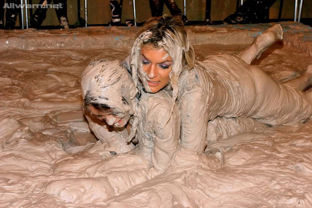Fully clothed fashionistas make a wild catfight in the mud - #9