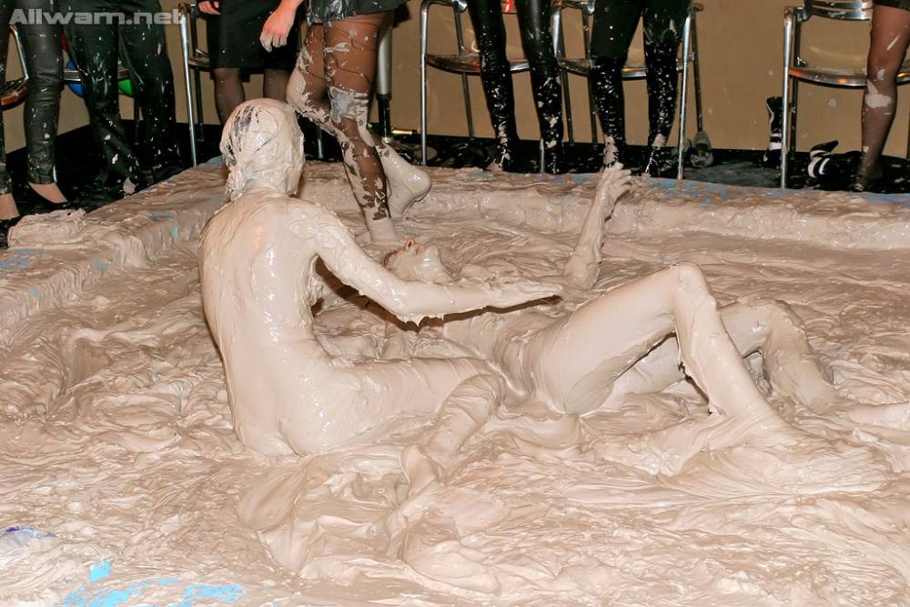Fully clothed fashionistas make a wild catfight in the mud - #4