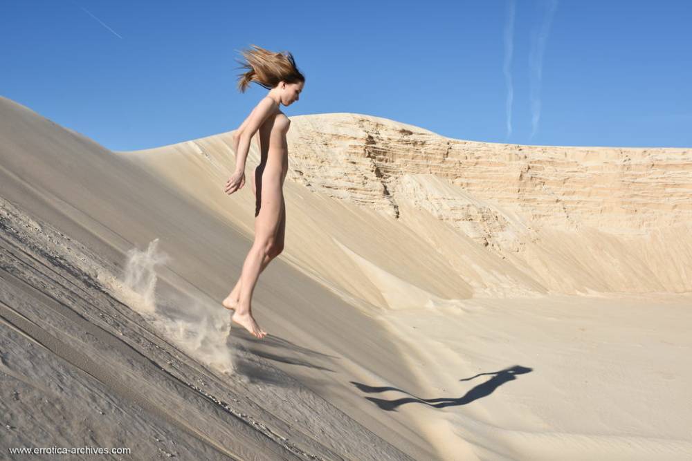 Maxa was alluring to present her heavenly body while the sand touches her skin - #8