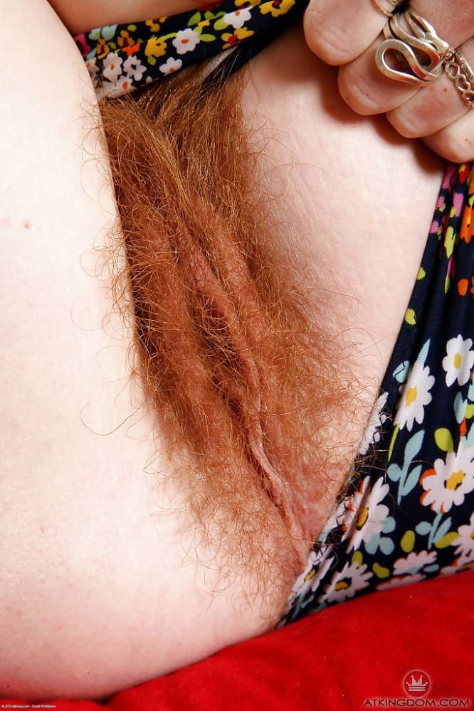 Redheaded mom Ana Molly displaying hairy vagina for close ups - #4