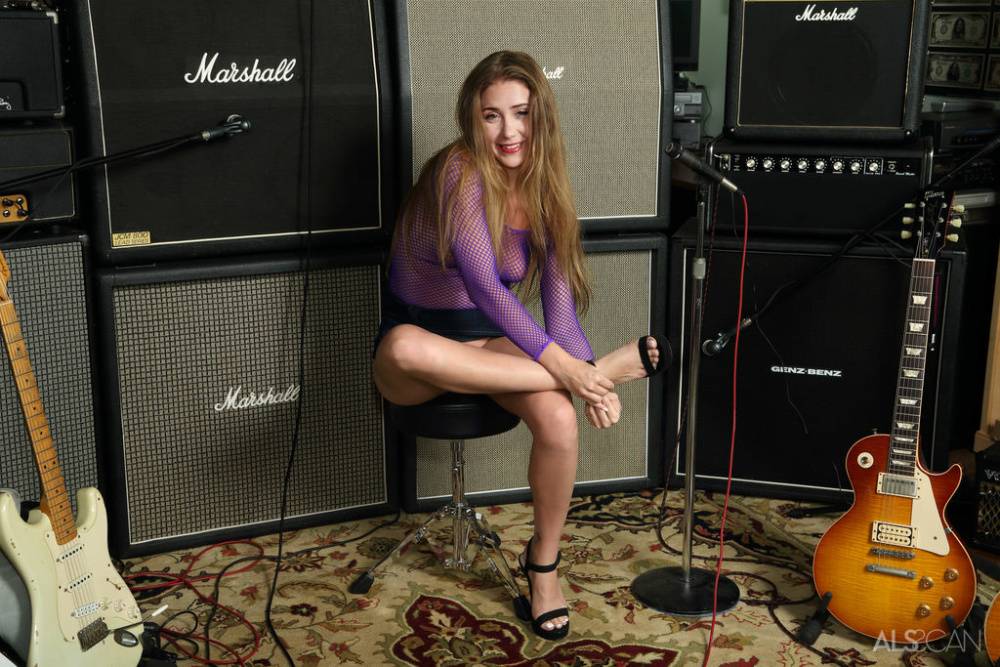 Teen rocker Audrey Hempburne gets bare naked while in a recording studio - #8