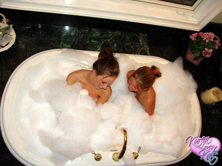 Karen Loves Kate Karen & Kate have a bubble bath - #12
