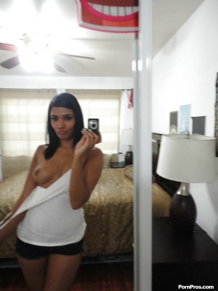 Glamour brunette Shazia Sahari makes a self shot of awesome body and big ass - #7