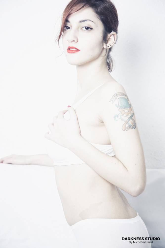 Margout Darko premium nudity display of her big natural tits and furry cunt | Photo: 500685