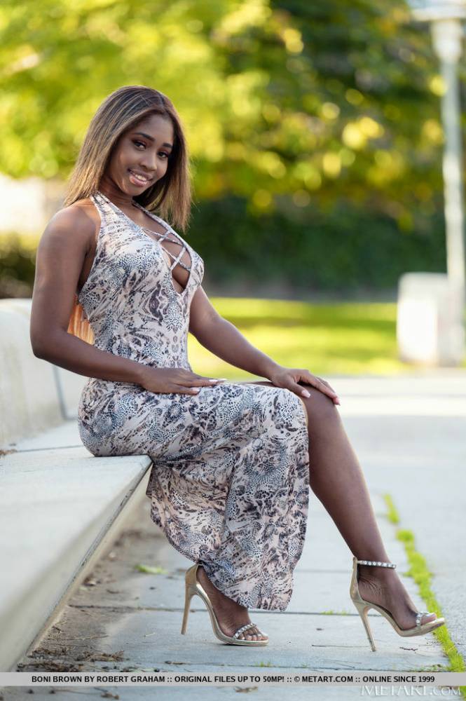 Hot ebony teen Boni Brown sets her toned body free of a long dress - #7