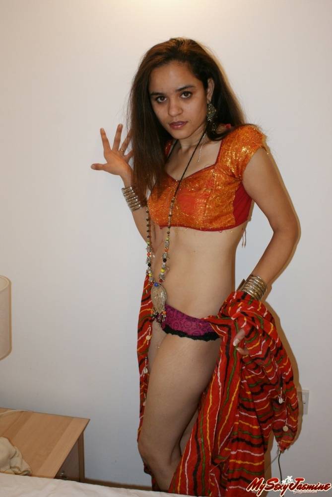Indian princess Jasime takes her traditional clothes and poses nude - #8