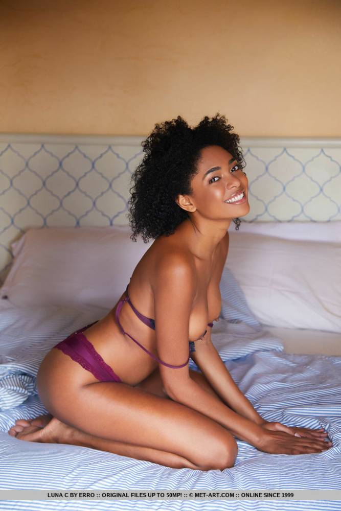 Black teen Luna C removes bra and panties to pose totally naked in her bedroom - #11