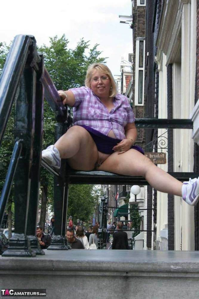 Fat UK blonde Lexie Cummings exposes herself in public before masturbating - #5