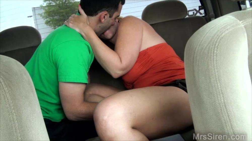 Busty amateur Dee Siren has sexual intercourse while in a vehicle - #3