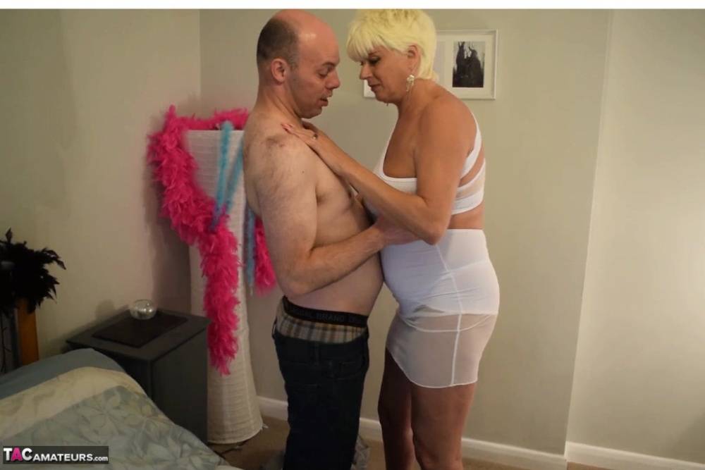 Older blonde and her gentleman friend get naked before commencing 69 sex - #5