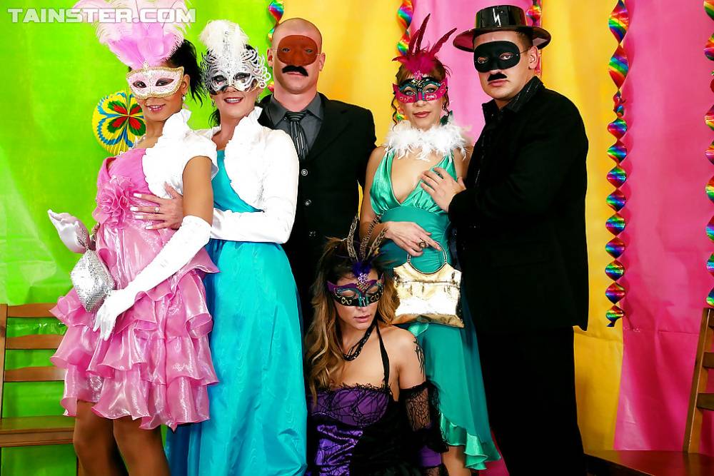 Lecherous european sluts enjoy a wet groupsex at the masquerade party - #16