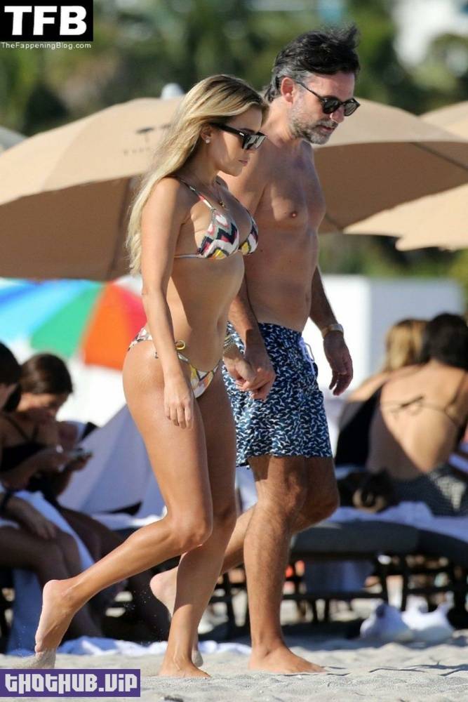 Top Sylvie Meis & Niclas Castello Put on a Loved-Up Display as They Hit the Beach in Miami - #8