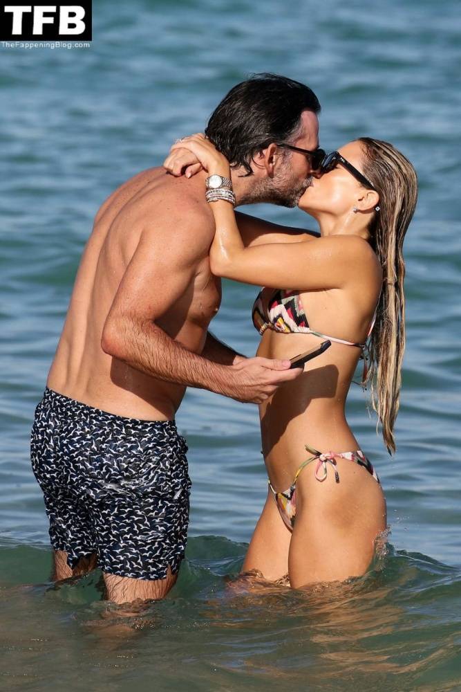 Top Sylvie Meis & Niclas Castello Put on a Loved-Up Display as They Hit the Beach in Miami - #30