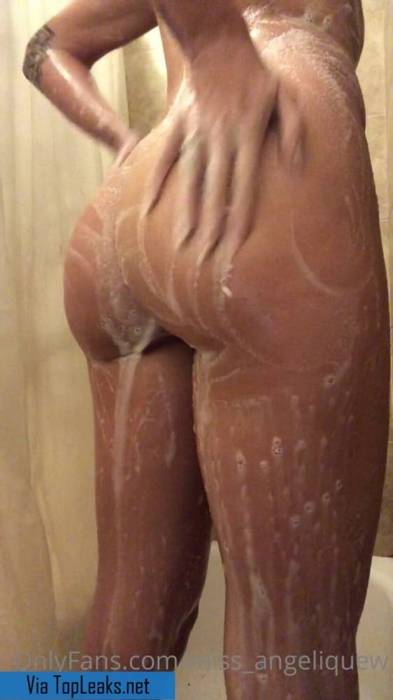 Miss Angelique Twitch Nude Shower Porn Video - #1
