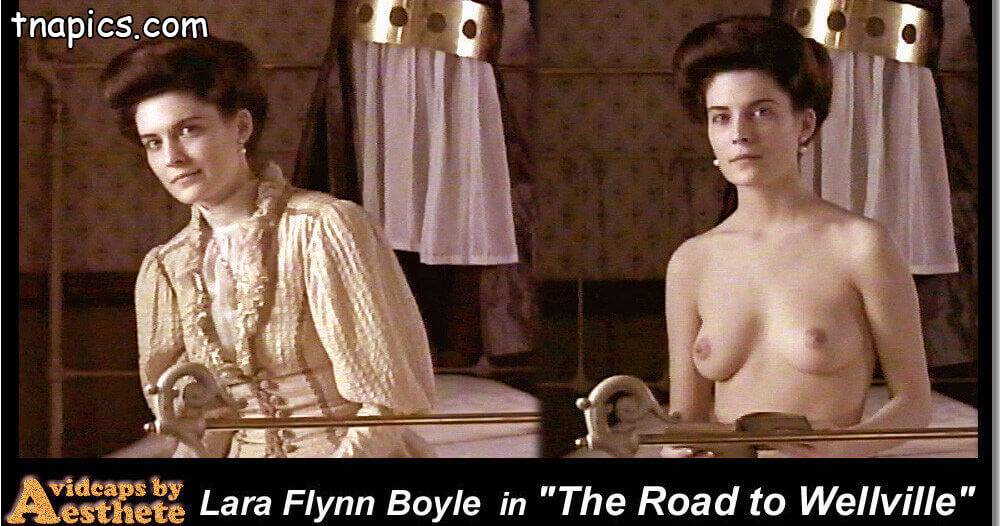 Lara Flynn Boyle Nude - #16
