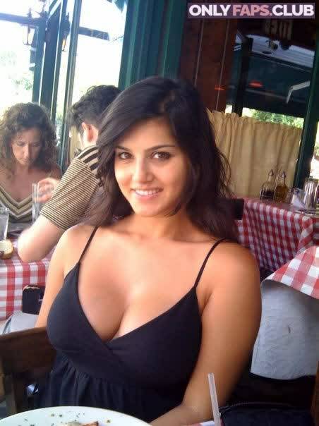 Sunny Leone OnlyFans Leaks (99 Photos) - #8