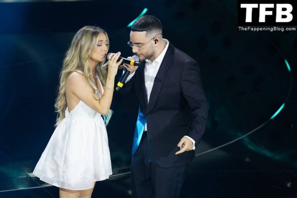 Ana Mena Shows Off Her Sexy Legs as She Performs on Stage at 72 Sanremo Music Festival | Photo: 1421388