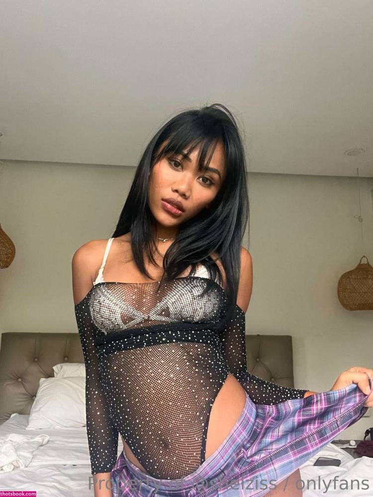 Sheiziss OnlyFans Photos #13 - #12