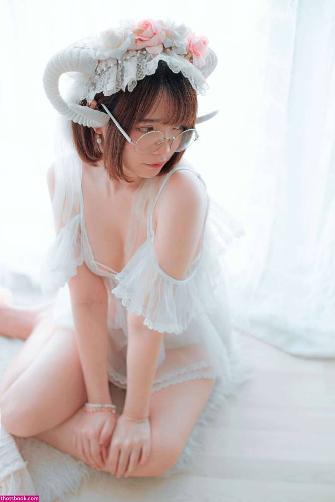 Miu Cosplayer Nude Photos #11 - #14