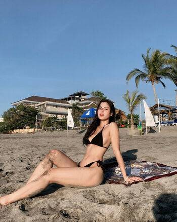 Criselda Alvarez / criseldalvarez Nude - #25