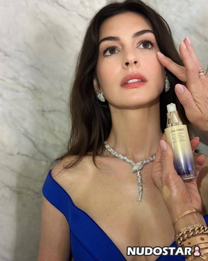 Anne Hathaway Instagram Leaks - #11