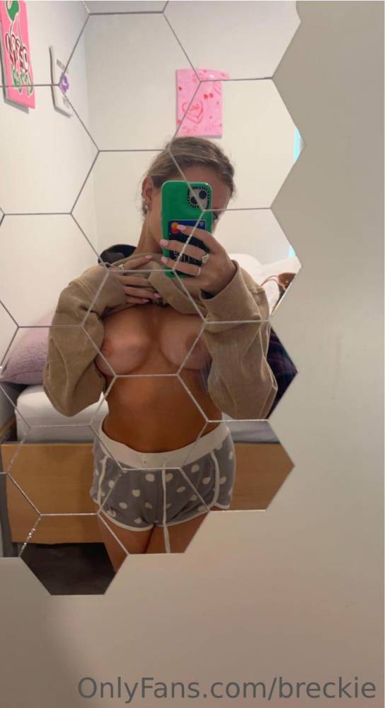 Breckie Hill Nude Mirror Titty Tease OnlyFans Set Leaked - #3