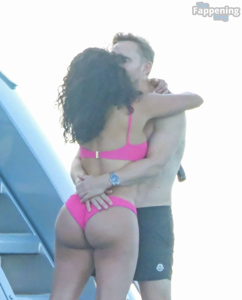 Jessica Ledon & David Guetta Get Up Close and Personal on a Yacht in Ibiza (45 Photos) - #14