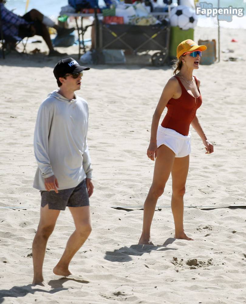 Alessandra Ambrosio Hits the Beach to Play Volleyball in LA (57 Photos) - #21