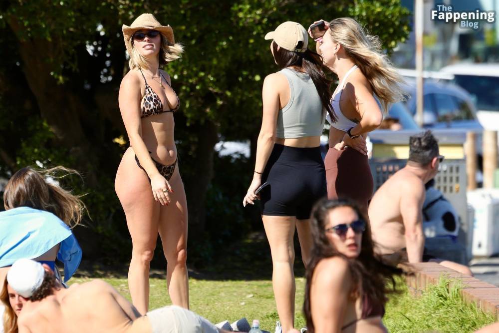 Cassidy McGill & Phoebe Spiller Show Off Their Incredible Bodies at Bondi Beach (34 Photos) - #22