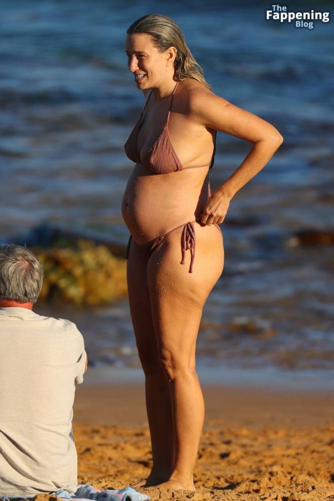 Renee Bargh Shows Off Her Growing Baby Bump in a Bikini (36 Photos) - #28