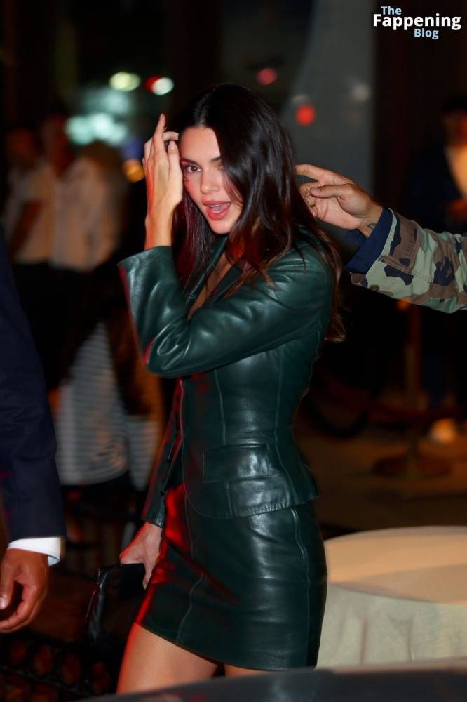 Kendall Jenner is Seen in a Mini Skirt Out in NYC (18 Photos) - #1