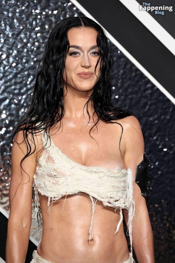 Katy Perry Goes Braless at the MTV Awards (161 Photos) - #7