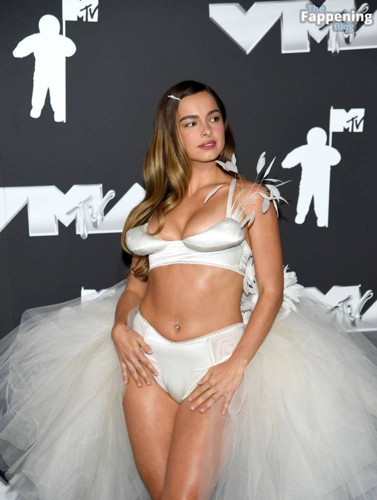 Addison Rae Shows Off Her Sexy Tits at the MTV VMAs (102 Photos) - #12