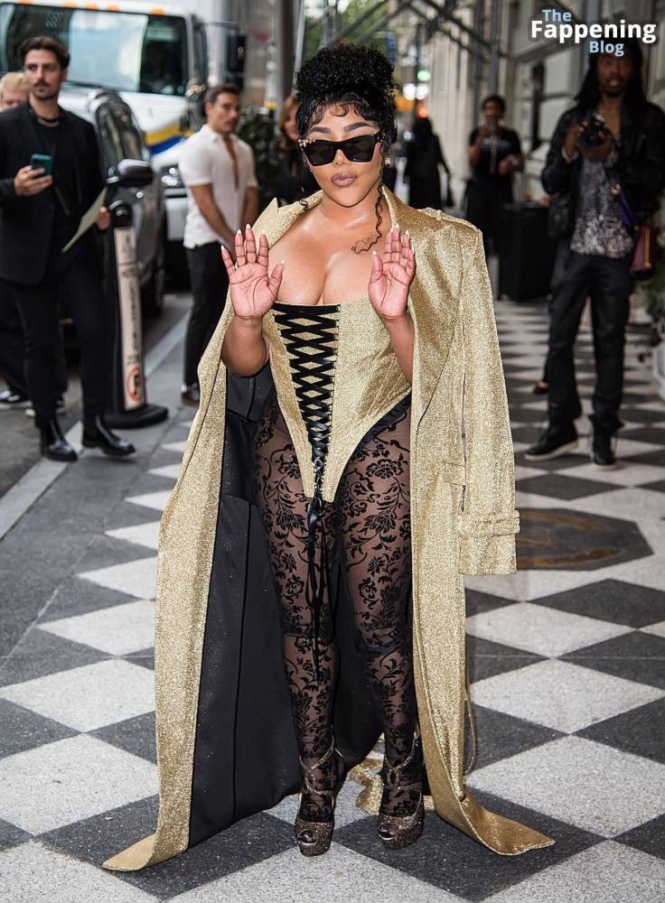 Lil’ Kim Flashes Her Areola as She Attends the Christian Siriano Fashion Show (32 Photos) - #9