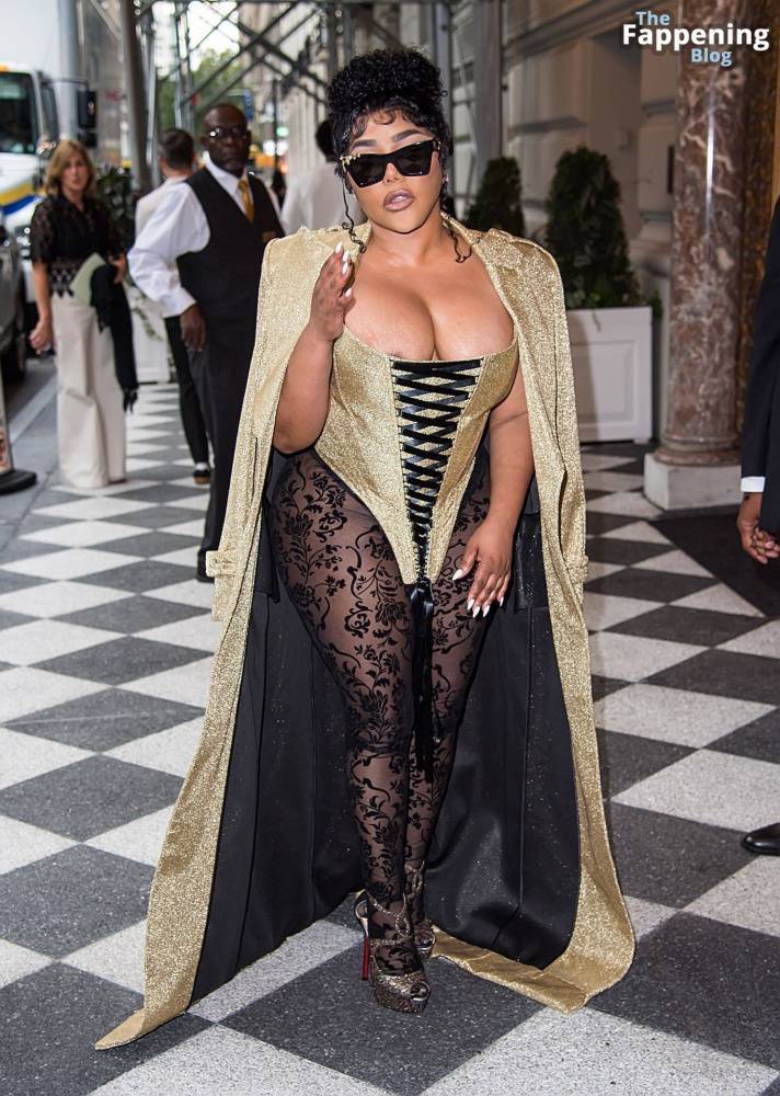 Lil’ Kim Flashes Her Areola as She Attends the Christian Siriano Fashion Show (32 Photos) - #12