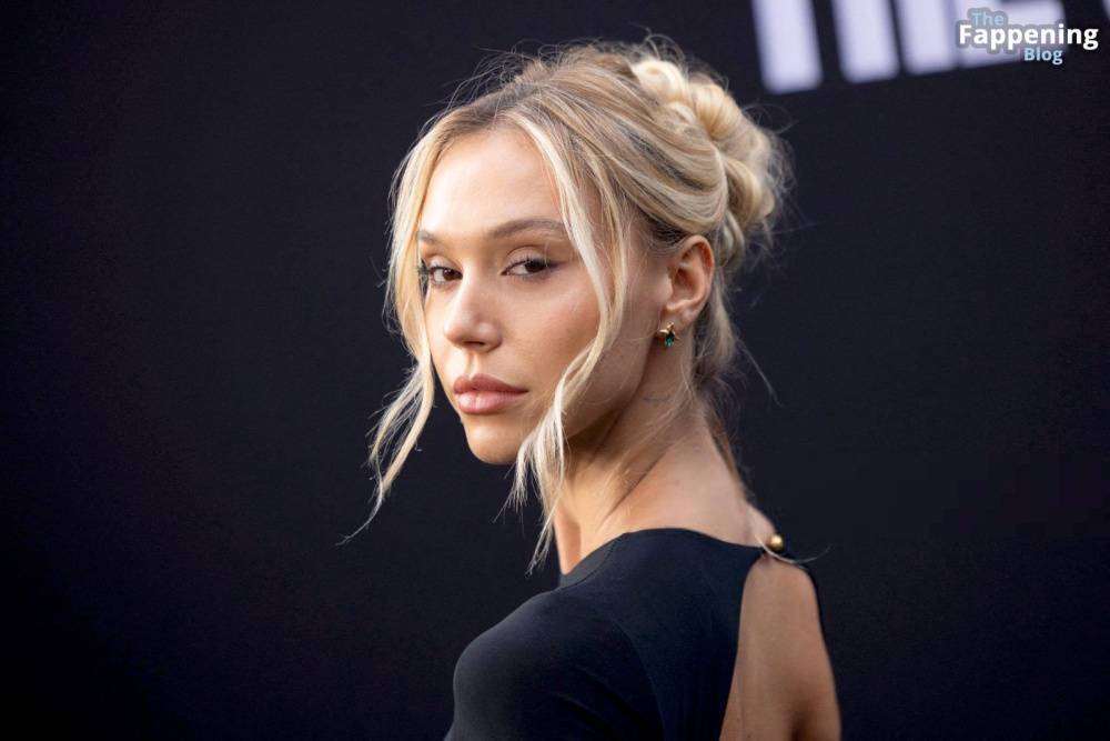 Alexis Ren Displays Her Slender Figure in a Tight Dress at THE SUBSTANCE Premiere (17 Photos) - #11