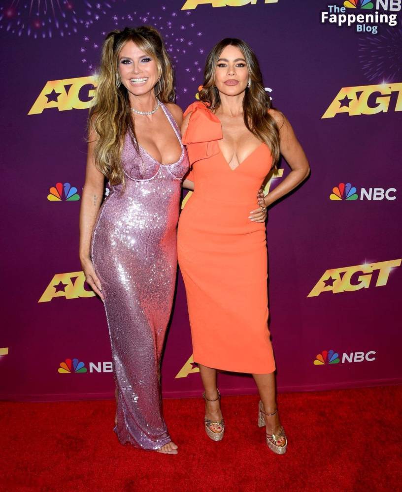 Sofia Vergara Displays Her Sexy Boobs at America’s Got Talent Finale (36 Photos) - #17