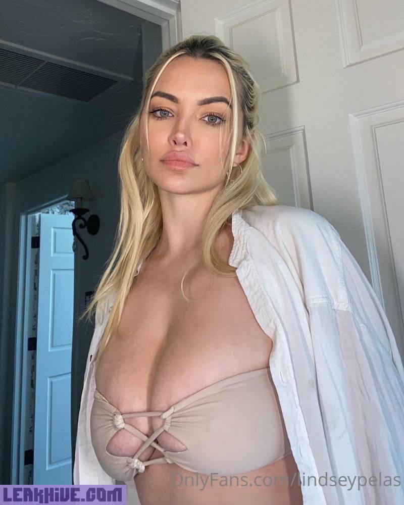 Lindsey Pelas Sexy Nude Pictures IV Gallery view - #16