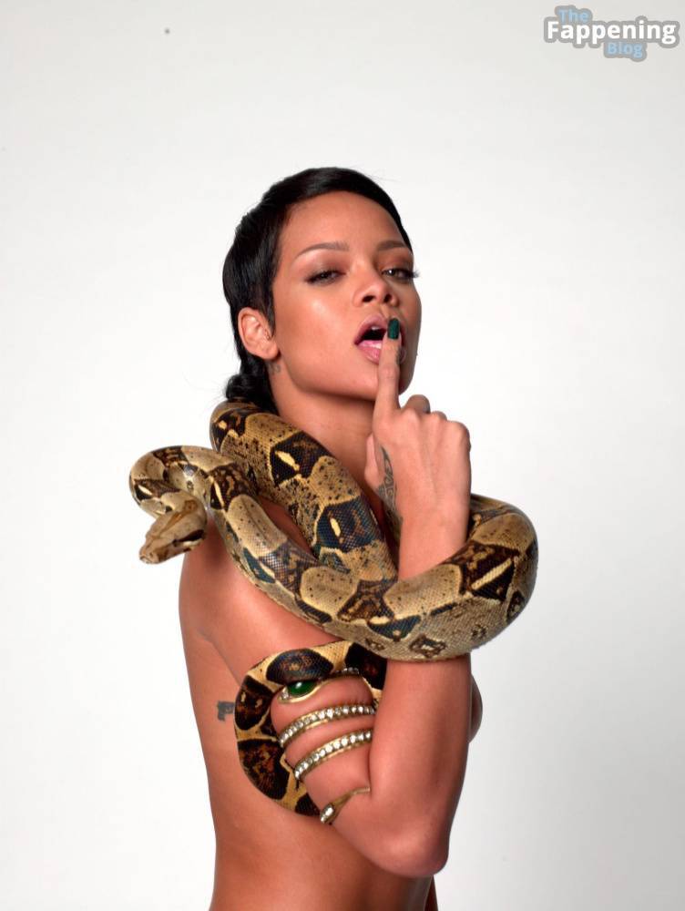 Rihanna Strips Sexy & Topless – GQ 2013 (67 Outtake Photos) - #17