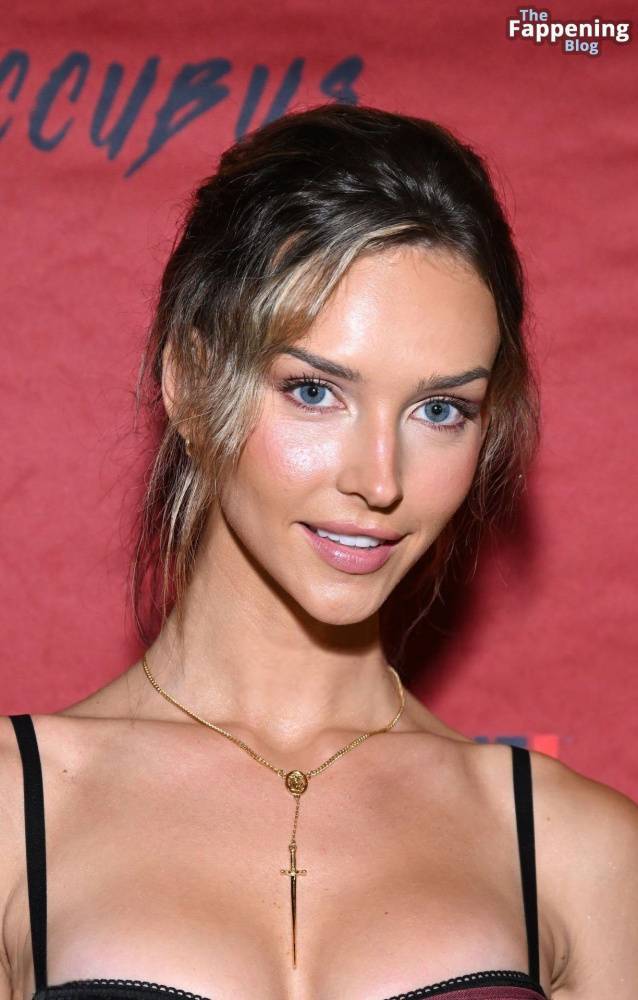 Rachel Cook Looks Stunning at the Succubus Premiere (17 Photos) - #8