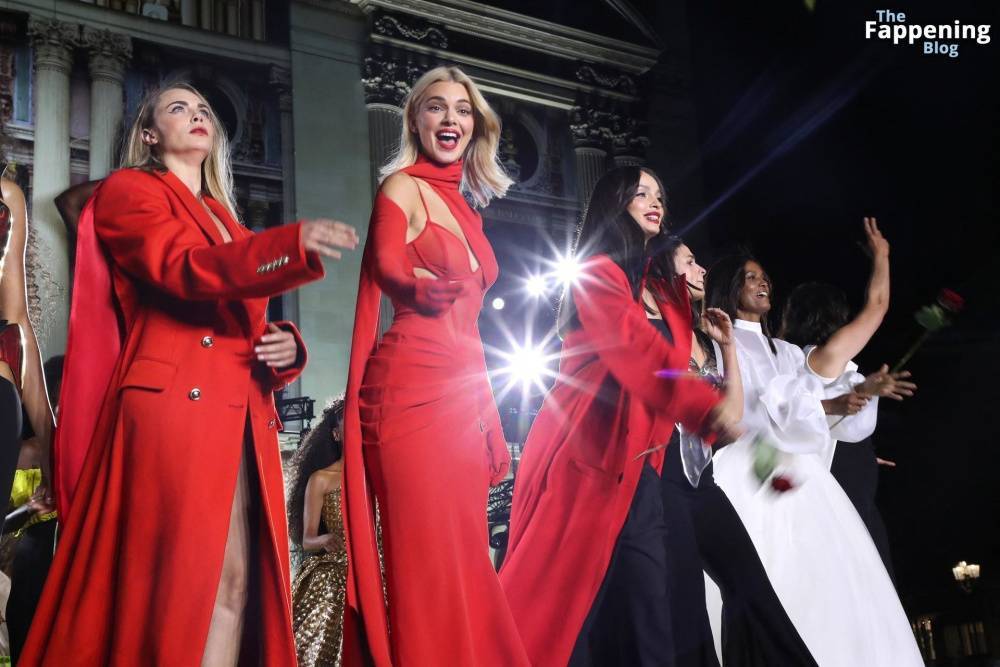 Kendall Jenner Stuns in Red During L’Oreal Spring/Summer 2025 Show (91 Photos) - #27