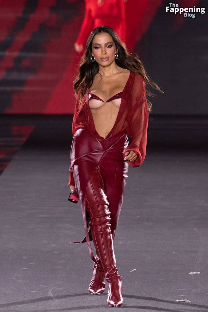 Anitta Looks Hot on the Catwalk at the L’Oréal Fashion Show During Paris Fashion Week (38 Photos) - #1