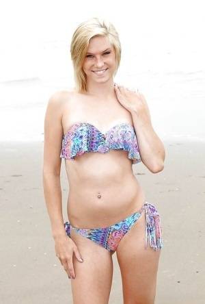 Beach babe Ella Woods strips off her bikini to go fully nude - #main