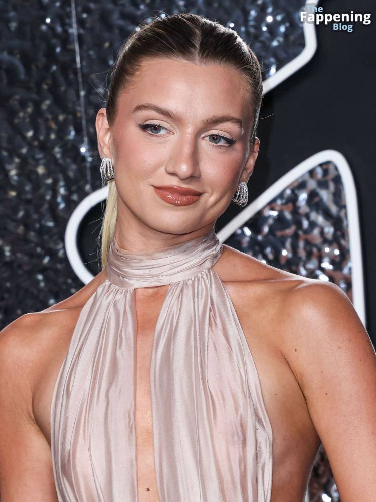 Anna Sitar Flashes Her Nude Tits at the 2024 MTV Video Music Awards (27 Photos) - #main