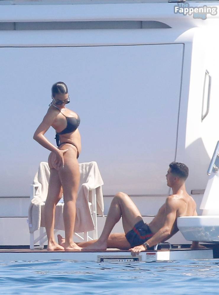 Georgina Rodriguez & Cristiano Ronaldo Enjoy Luxurious Yacht Day in the South of France (104 Photos) - #main