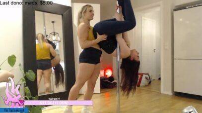TWITCH STREAMERS TITS FALL OUT POLE DANCING VIDEO on realgirlsweb.com