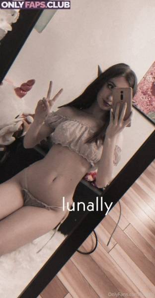 Lunally OnlyFans Leaks (15 Photos) on realgirlsweb.com